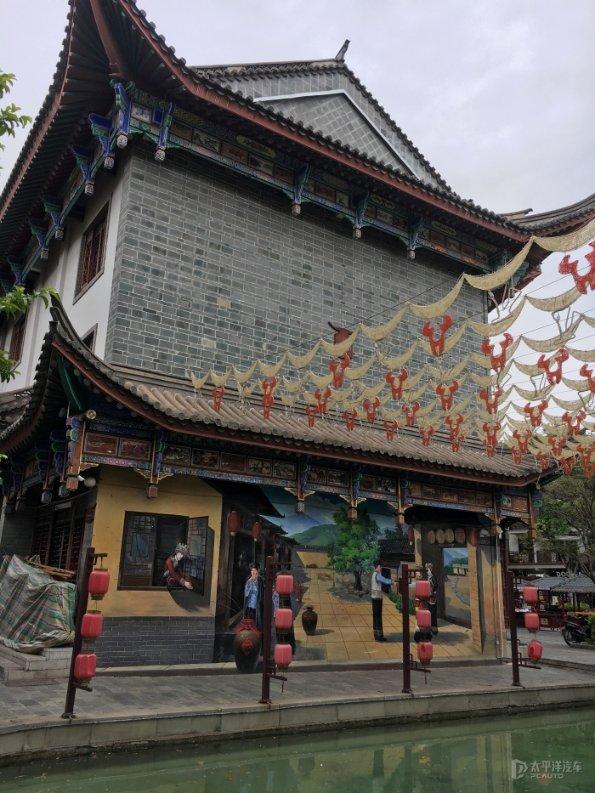加快推进建成全国首个智能驾驶汽车测试应用示范省